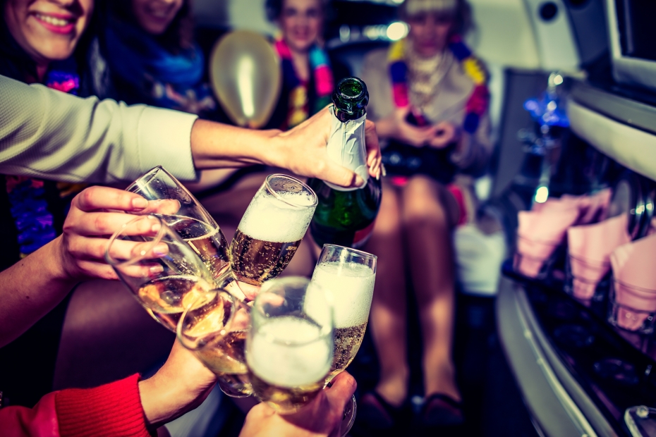 Alcool Dans Une Limousine Sortie By Night - Avignon Luxury Limousine